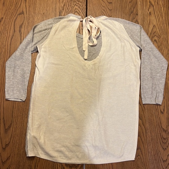 T Babaton Sweater - Picture 2 of 3